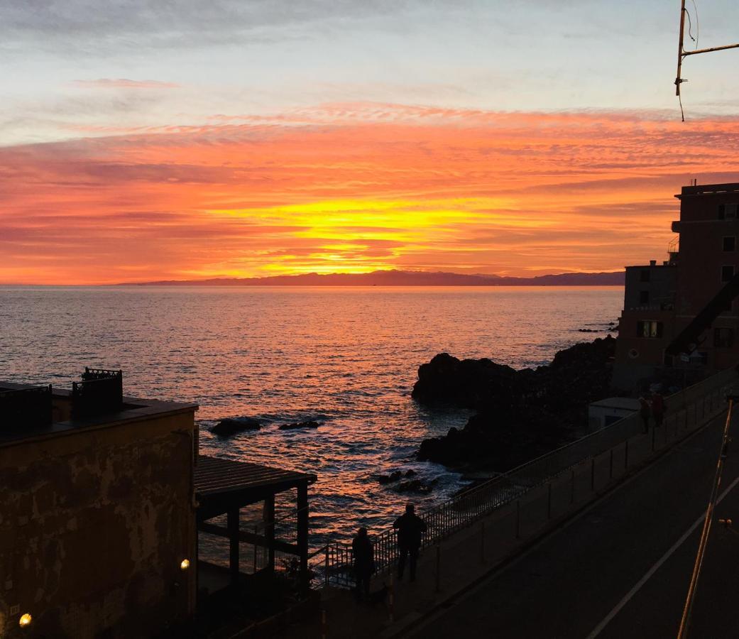 Romantic Sea View Flat In Genova Exterior photo
